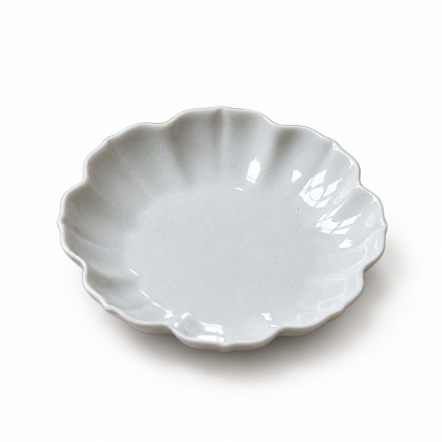 Yuanwu Petal Cup Rest — white-background product view 1; AI-assisted image